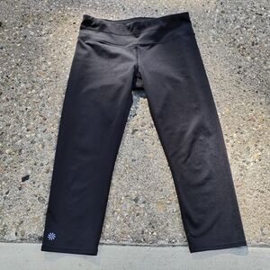 Athleta Black Cropped Leggings